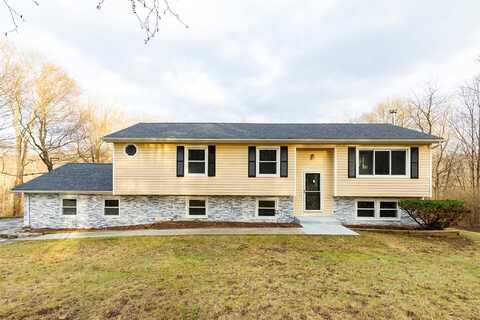 122 Susan Drive, Poughquag, NY 12570