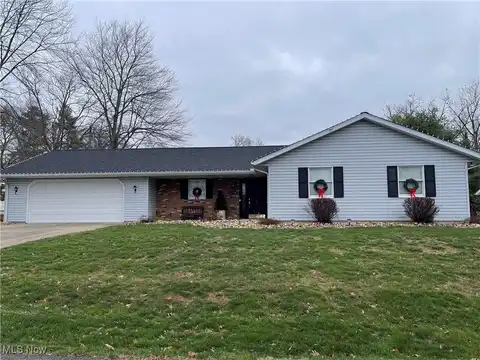 3230 Field Drive, Zanesville, OH 43701