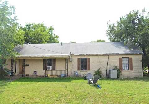 501 S Clay Street, Henrietta, TX 76365