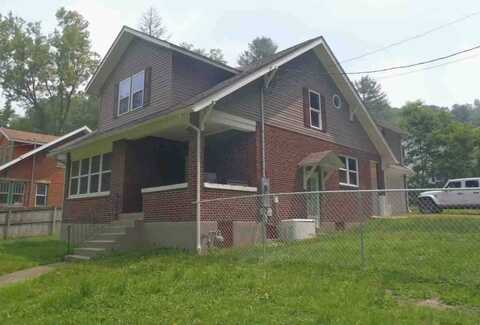 102 Harpertown Road, Elkins, WV 26241