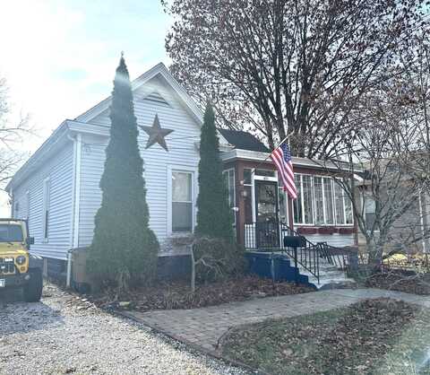 415 E. Main St., Carlinville, IL 62626