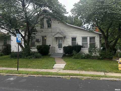 1604 W 13TH Street, Davenport, IA 52804