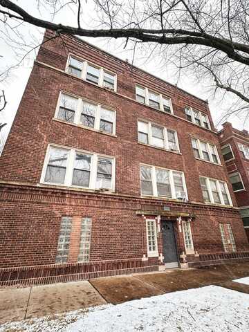 7233 N. Damen Avenue, Chicago, IL 60645