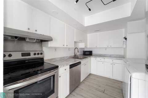 5870 NW 22nd St, Fort Lauderdale, FL 33313