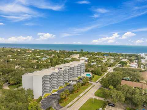 935 E Causeway Boulevard, Vero Beach, FL 32963