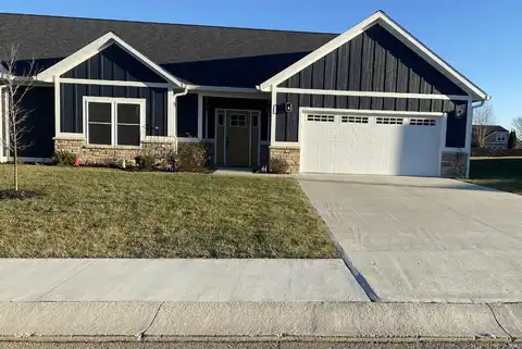 909 Stonehenge Drive, Bedford, IN 47421