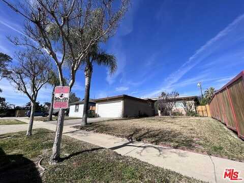 11615 Lull St, North Hollywood, CA 91605