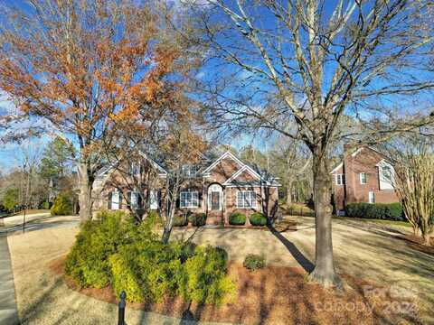 12104 Darby Chase Drive, Charlotte, NC 28277