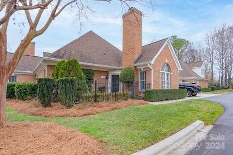 7507 Hurstbourne Green Drive, Charlotte, NC 28277