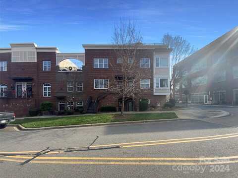 210 Harbour Place Drive, Davidson, NC 28036