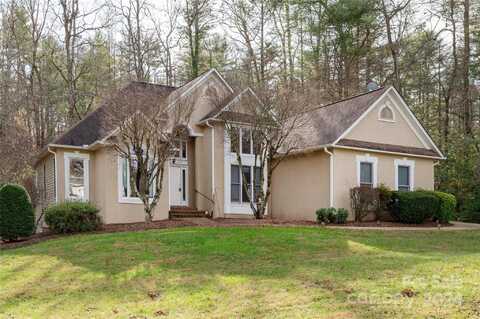 101 Fish Hawk Drive, Hendersonville, NC 28739