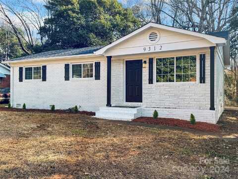 9312 Feldbank Drive, Charlotte, NC 28216