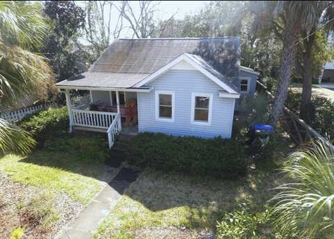 1413 Middle Street, Sullivans Island, SC 29482