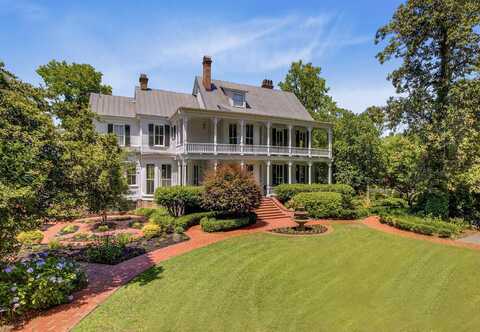 208 Sumter Avenue, Summerville, SC 29483