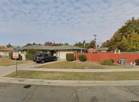 3349 Saginaw Avenue E, Fresno, CA 93726