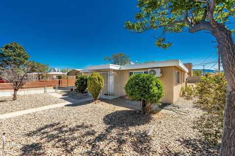 2804 HERMOSA Drive NE, Albuquerque, NM 87110