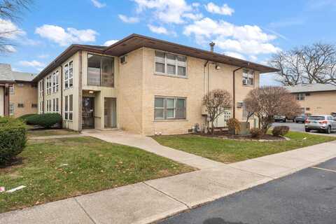 8831 Schneider Avenue, Highland, IN 46322