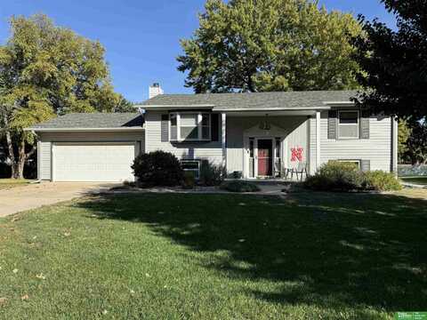 6 Belmont Drive, York, NE 68467