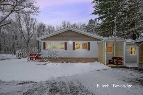 1584 34th Street, Allegan, MI 49010