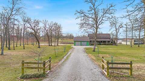 5560 Private Road 8072, West Plains, MO 65775