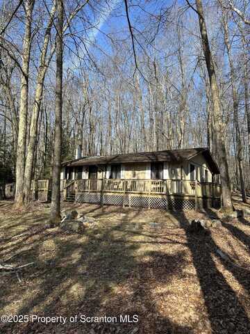 77 N Lehigh River Drive, Gouldsboro, PA 18424