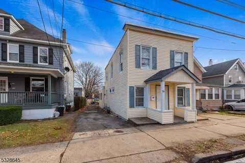 54 Sammis Ave, Dover, NJ 07801