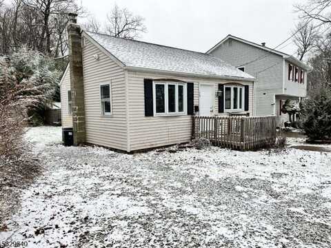 75 Point Pleasant Rd, Hopatcong, NJ 07843