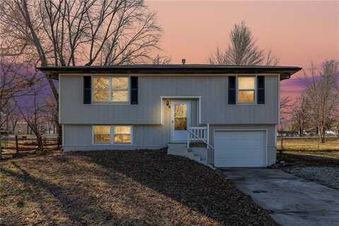 228 Benton Drive, Wellsville, KS 66092