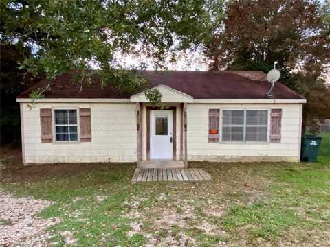 137 Chickasaw ST, Smithville, TX 78957