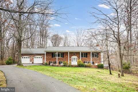 8104 CRESTRIDGE RD, FAIRFAX STATION, VA 22039