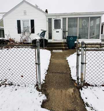 1940 W 9th Street, Muncie, IN 47302