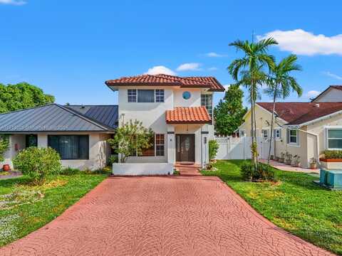 20155 E Oakmont Cir, Hialeah, FL 33015