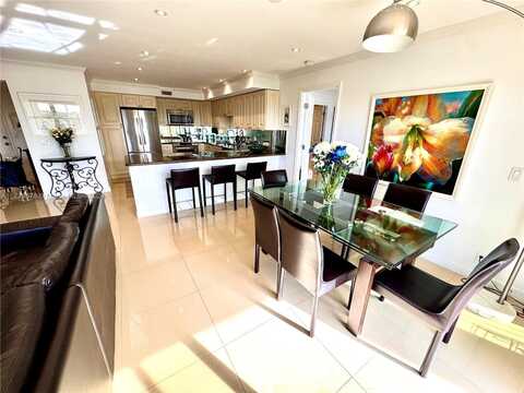 400 Diplomat Pkwy, Hallandale Beach, FL 33009