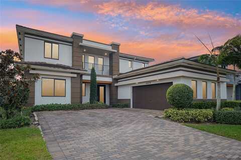 10870 Shore St, Parkland, FL 33076