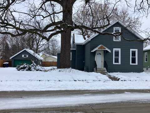 15 Eveline St, Oshkosh, WI 54901