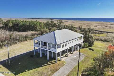 8925 Neptune Avenue, Ocean Springs, MS 39564