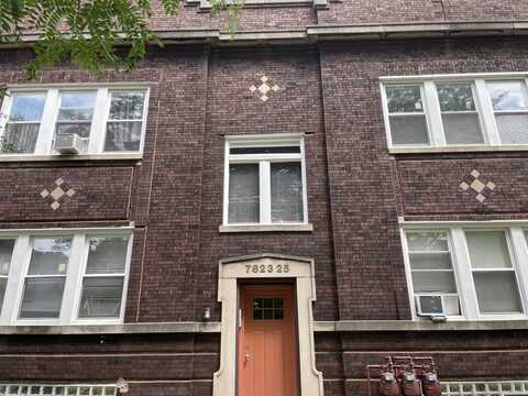 7823 S Colfax Avenue, Chicago, IL 60649