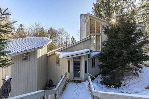 389 Howard Hill Road, Londonderry, VT 05148