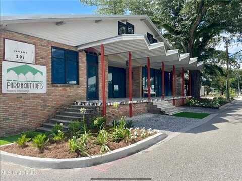 301 S TOULME Street, Bay Saint Louis, MS 39520