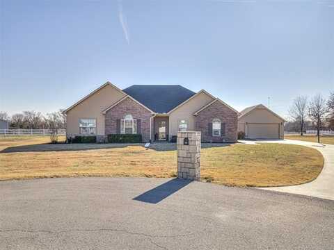 105 Keystone Court, Pryor, OK 74361