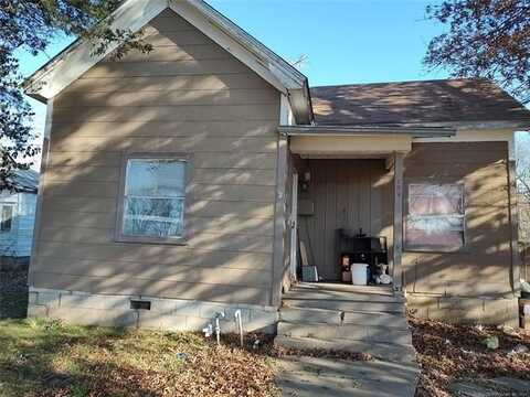 109 E 10th Street, Chelsea, OK 74016