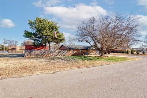 622 S 6th Street, Canute, OK 73626