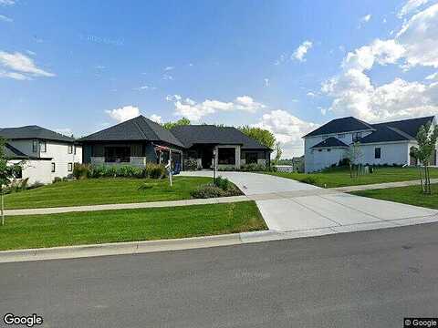 Crescent Hill, SUSSEX, WI 53089