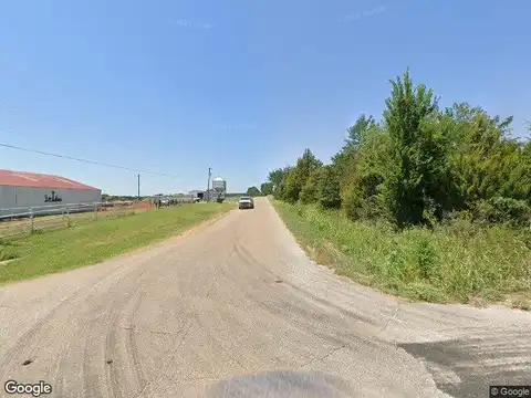 Gaddy Road, Macomb, OK 74852