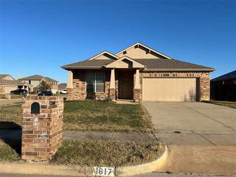 1617 Totem Pole Way, Krum, TX 76249