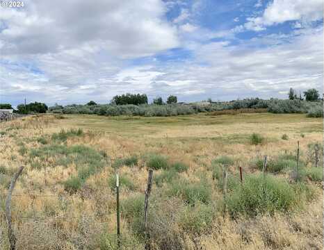 Pleasant View Lane, Umatilla, OR 97882