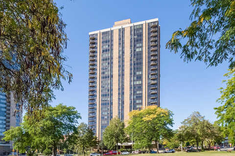 Astor, MILWAUKEE, WI 53202