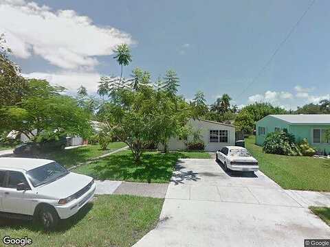 4Th, HALLANDALE BEACH, FL 33009