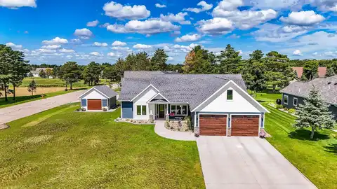 Lake Forest, DETROIT LAKES, MN 56501