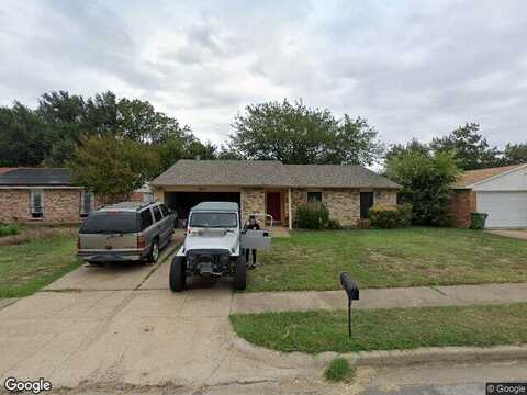 Sandhurst, NORTH RICHLAND HILLS, TX 76182